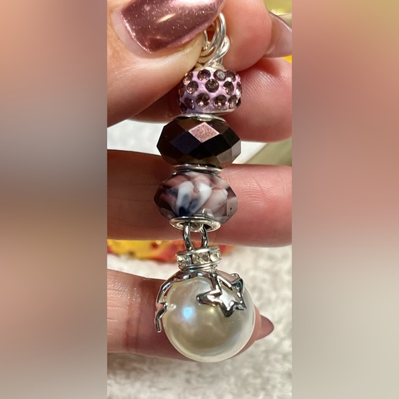 Purple and silver with silver star themed glass pearl wrapped pendant - Picture 5 of 9